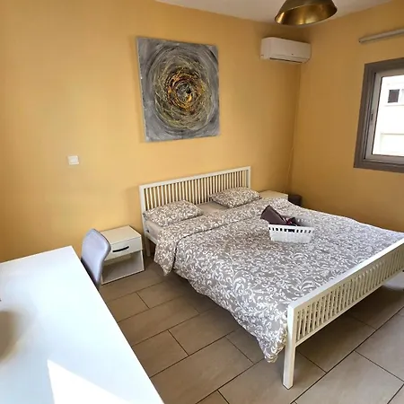 Apartman Spacious Lightflooded 2br / Near Center & Harbour