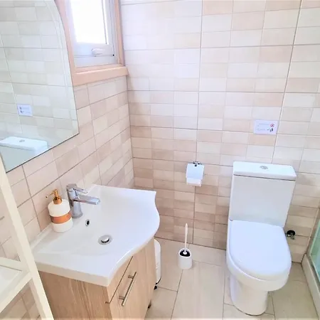 Spacious Lightflooded 2br / Near Center & Harbour *