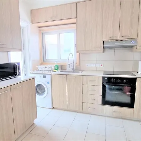 公寓 Spacious Lightflooded 2br / Near Center & Harbour *