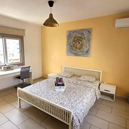Spacious Lightflooded 2br / Near Center & Harbour